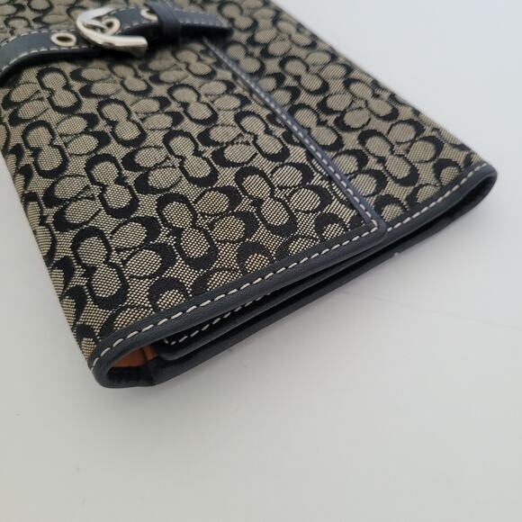 Coach Buckle Signature Clutch Wallet Large Logo Canvas Leather Black Trifold - Picture 8 of 9